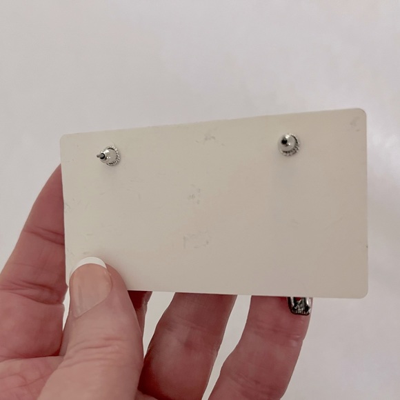 🌟3/$12 NEW Skeleton Pierced Earrings - Picture 5 of 7